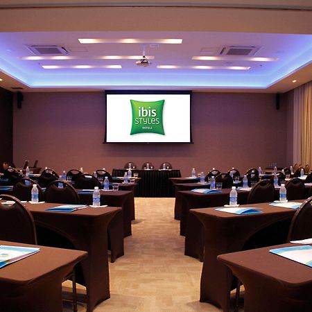 Hotel Ibis Styles Brasilia Aeroporto Esterno foto