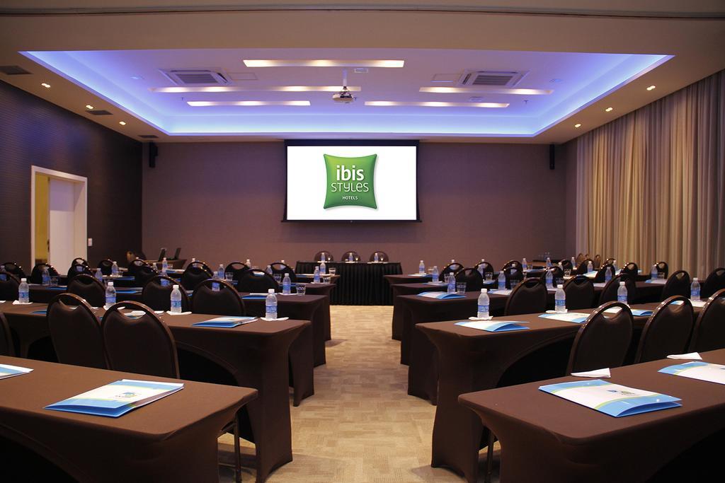 Hotel Ibis Styles Brasilia Aeroporto Esterno foto