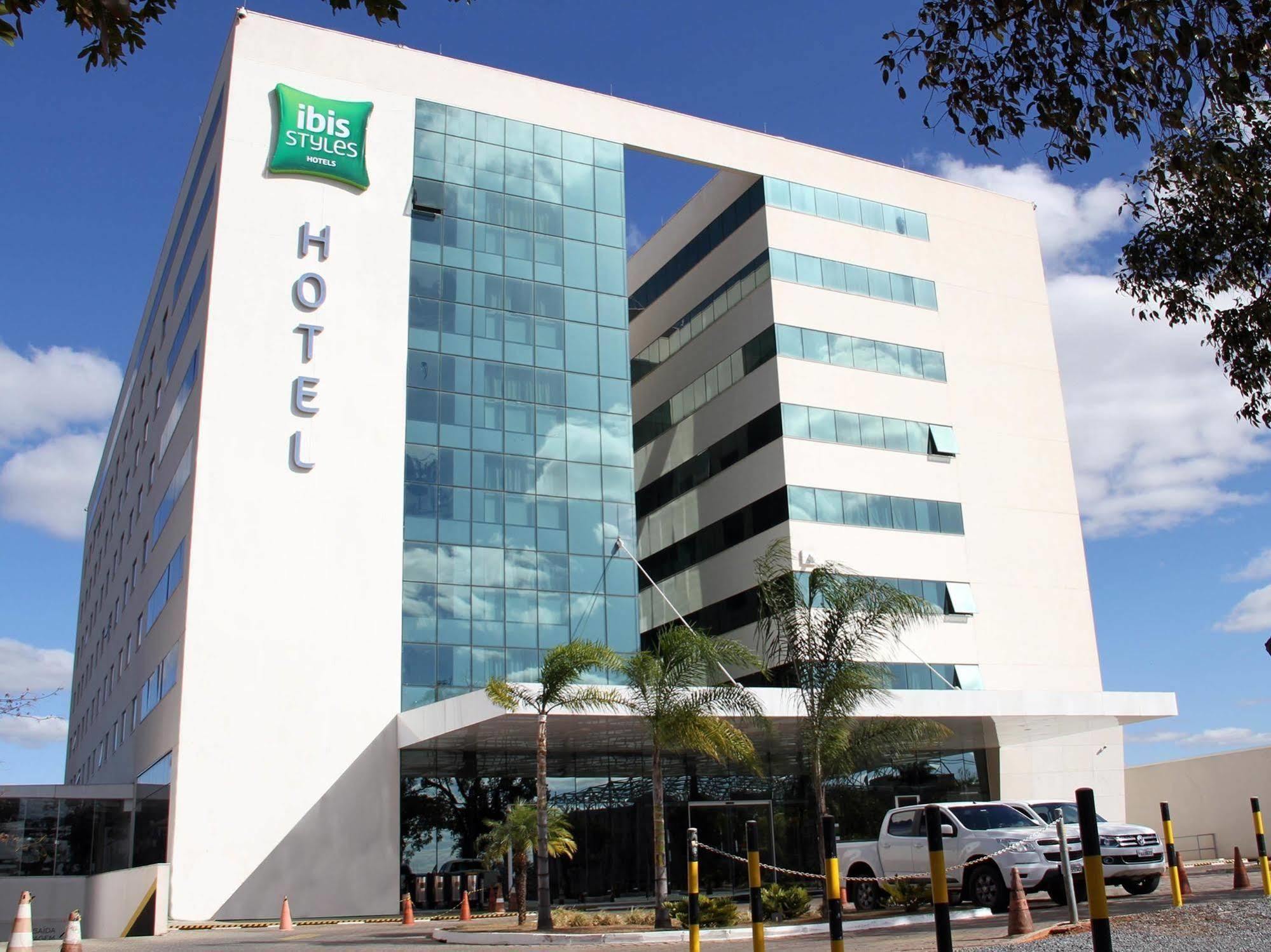 Hotel Ibis Styles Brasilia Aeroporto Esterno foto